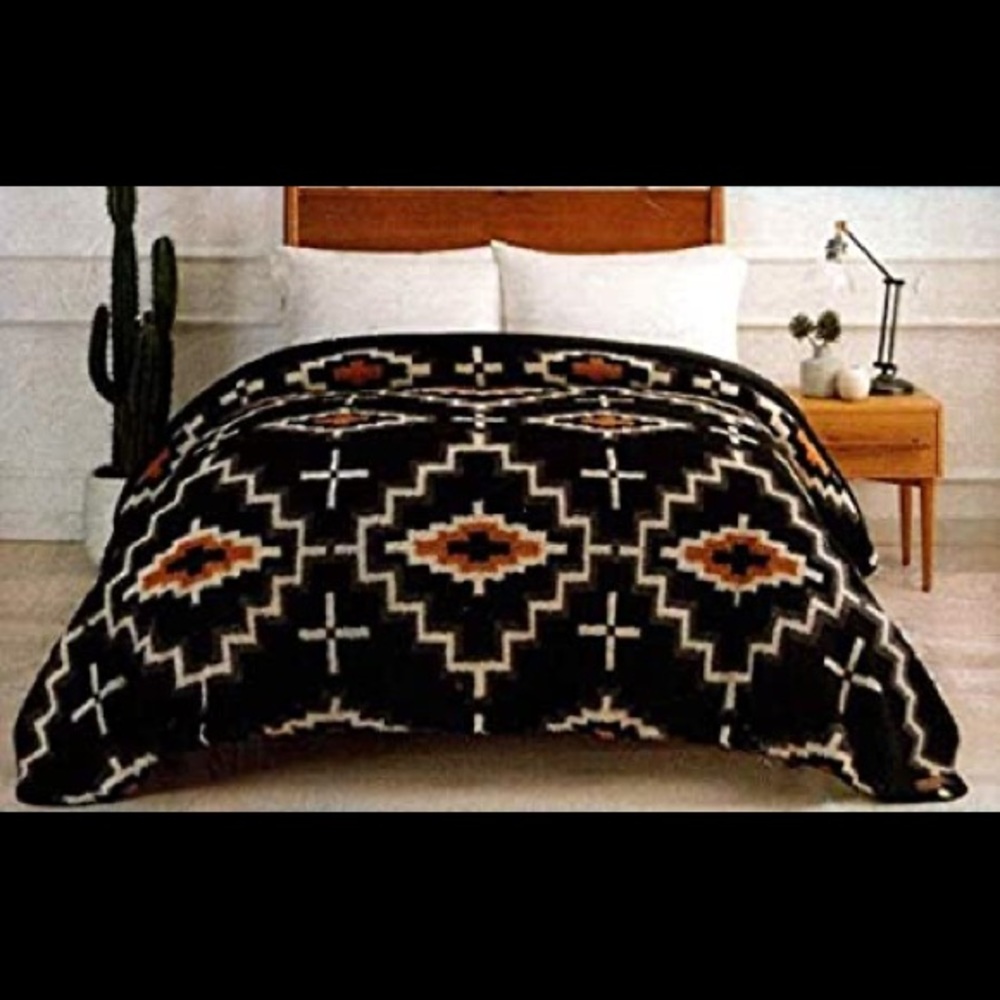 NWT Pendleton Queen Sherpa Blanket